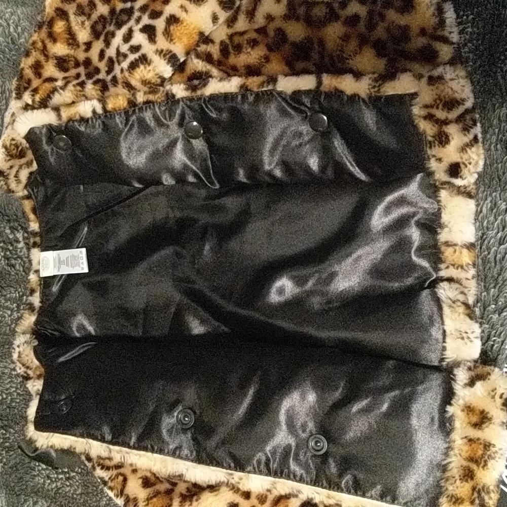Toddler Leopard Jacket - Picture 3 of 4